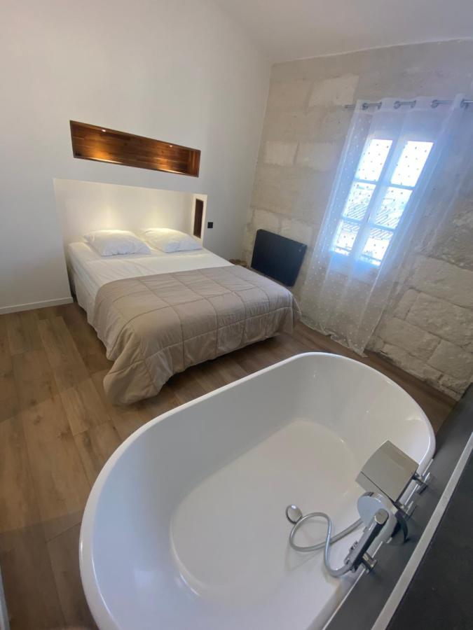 Loft Spacieux Au Coeur Des Remparts D'Aigues-Mortes Exterior foto